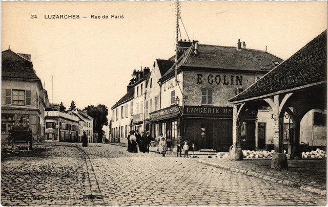 CPA Luzarches Rue de Paris FRANCE (1330180)