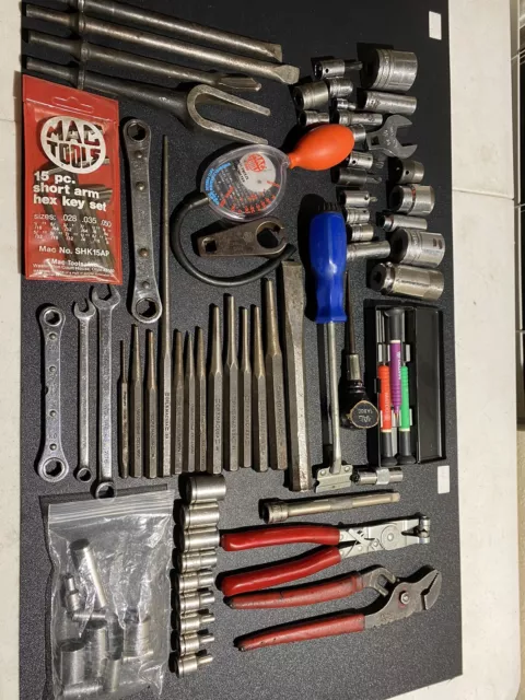 SNAP-ON,MAC,MATCO BLUE-POINT LOT OF 70 TOOLS, sockets wrench Punch Pliers Misc SNAP-ON,MAC,MATCO BLUE-POINT LOT OF 70 TOOLS, sockets wrench Punch Pliers Misc