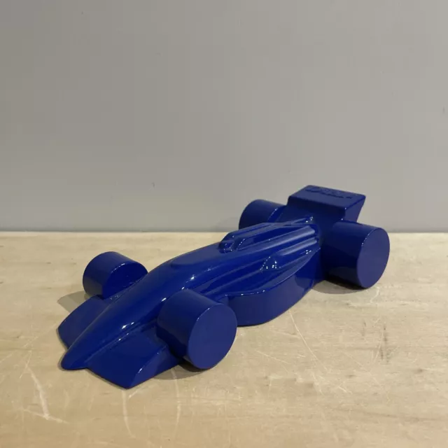 formule 1 miniature prototype objet collection publicitaire en bois laqué bleu