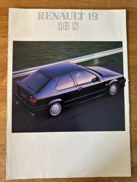 Catalogue Brochure Prospectus Renault 19 16S 1990