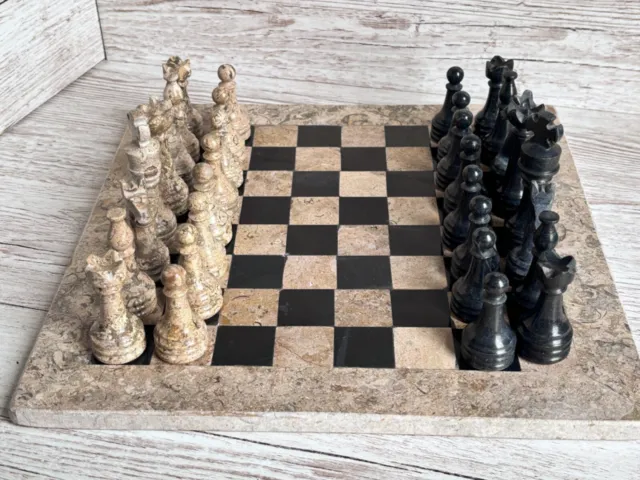 Wunderschönes Schachspiel aus Onyx Marmor 30 X 30 cm, Neu