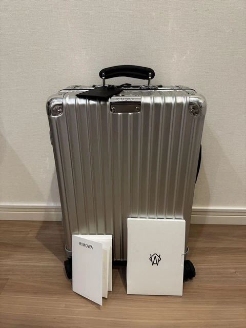【極美品】RIMOWA CLASSIC CABIN 52 MW Classic Cabin Aluminum Carry-On Suitcase | Silver | RIMOWA