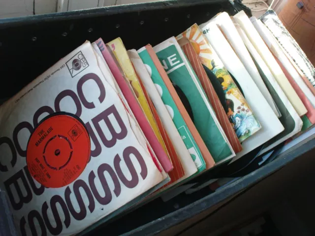Job Lot of Approx 89 x 7 Inch 1960s Vinyl 45 rpm Singles - Elvis Shadows Cliff Job Lot of Approx 89 x 7 Inch 1960s Vinyl 45 rpm Singles - Elvis Shadows Cliff