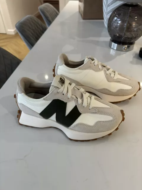 RARE NEW BALANCE 327 Moonbeam Oak Leaf Green Oat Trainers Size 4