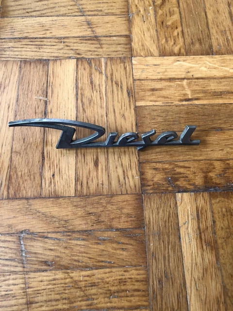 Emblème Insigne Hayon Pour Peugeot 304 - Logo En Aluminium - Pièce D'Occasion D'Origine Française