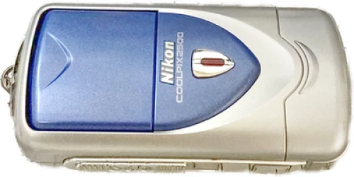 NIKON COOLPIX E2500 Compact Digital Camera 3X Optical Zoom