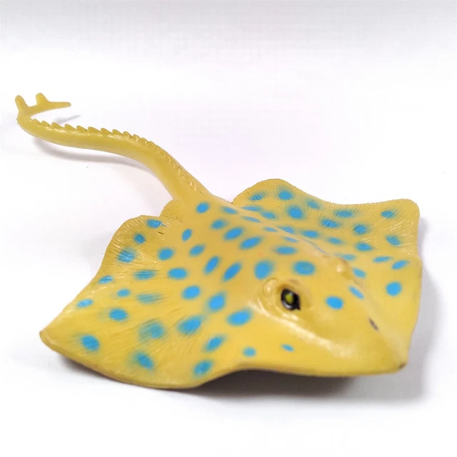 Realistic Bluespotted Ribbontail Ray 2014 Huizhou Stingray No. E2 Sea Animal
