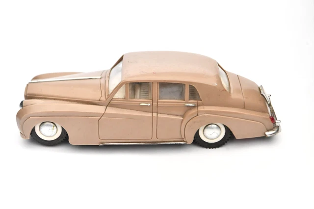 1/18 : La Rolls-Royce Silver Cloud III reproduite par MCG