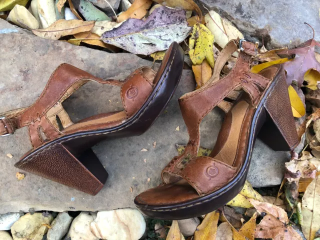 Born Brown Leather Sandal Stacked Heel Womens Size US 7/ EU 38 Excellent