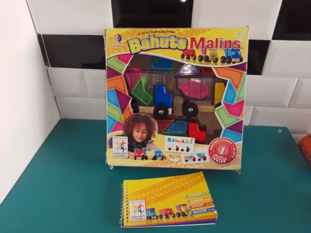 2305149 Jeu de société complet VF bahuts malins en bois smart games