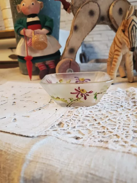 Ancien petit vide poche  / coupe en verre émaillé époque 1900 decor floral