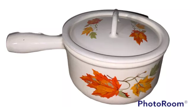descoware made in belgium maple leaf pattern sauce pan with lid READ