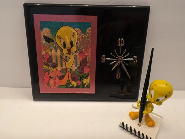 Vintage 1997 Warner Bros Tweety Bird Collectible Pen Holder and Wall Clock