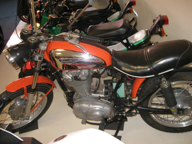 Ducati Scrambler 350 anno 1971 Unico Proprietario - Tutta Originale Ducati Scrambler 350 anno 1971 Unico Proprietario - Tutta Originale