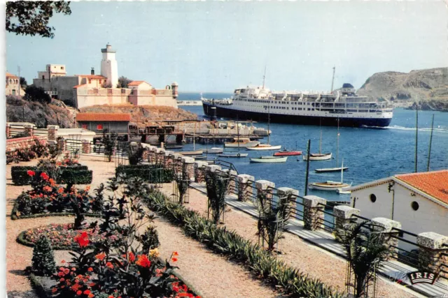 CPM -Port-Vendres le courrier d'Algérie quittant le port (150090)