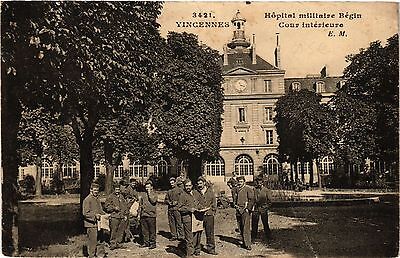 CPA vincennes-military hospital begin court interieure (259961)