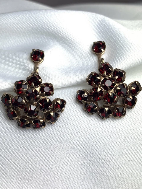 Vintage Prong Set Dark Red Crystal Screw Back Gold Tone Earrings .75”
