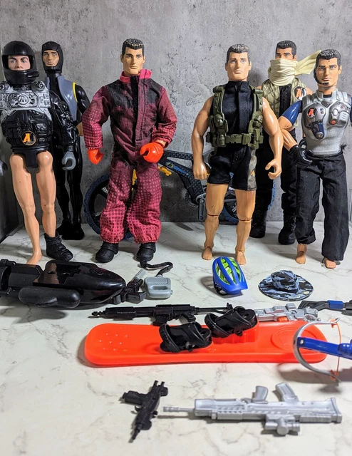 2 ACTION MAN by Hasbro 2002 'Polar Trapper' & 'Max Steel' EUR 10,00