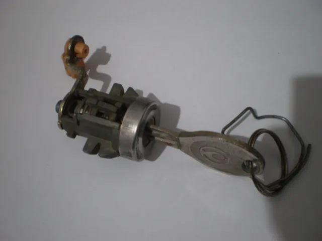 Mazda 323 Protege  Ford Kj Laser  Door  Key Barrel    Used