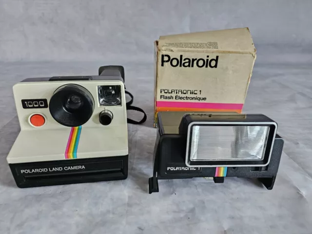 Polaroid 1000 Land Camera With Flash Instant Colour Pictures 1970s