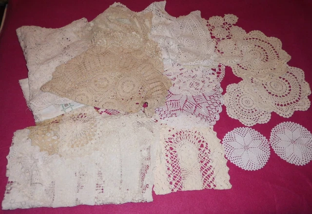 Colección 25 mantas puntiagudas ganchillo apiladas blanco crudo bege redondo angular