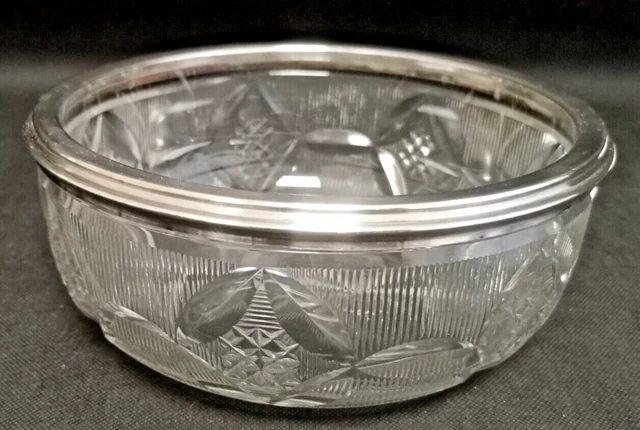 Superbe coupe saladier en verre ciselé et cerclage argent
