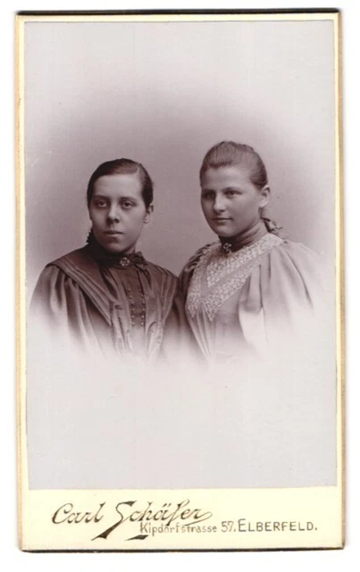 Fotografie Carl Schäfer, Elberfeld, Kipdorfstrasse 57, Portrait zwei Junge Dame