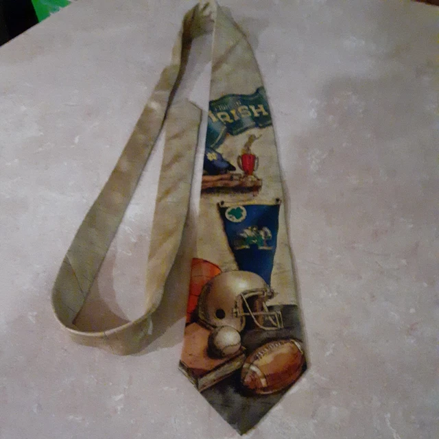 Notre Dame Irish 100% Silk Necktie Tie Eagles Wings