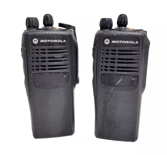 Lot Of 2 - Motorola Ht750 Aah25Rdc9Aa3Anfg Two Way Radio - For Parts/As Is