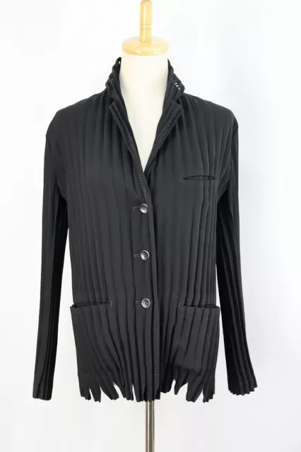 ISSEY MIYAKE Black Pleats Jacket 424 7460