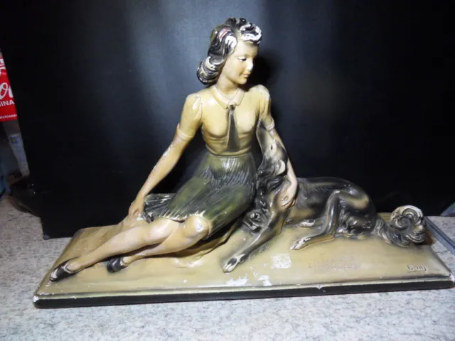 vintage Statue femme elegante au levrier art deco signé BONI