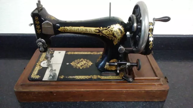 Antique Singer 28k Hand Crank Vibrating Shuttle Sewing Machine 1903 Coffin Case