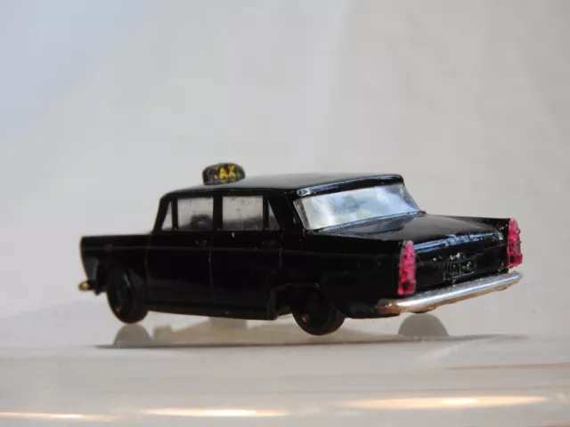 FIAT 1800 TAXI   Siku V244   V201