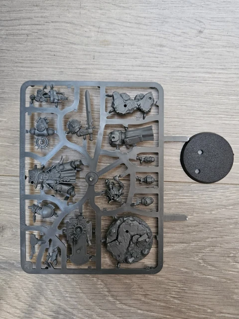 Figurine Warhammer 40k - Space Marine Brother Decian (Ultramarines) - Sur Sprue, Neuve à Monter