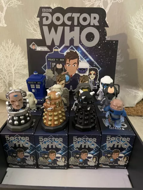 Doctor Who Titans Vinyl Figures - 10th Doctor Series commons with boxes and case