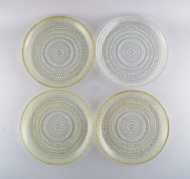 Oiva Toikka for Arabia. Four Round Kastehelmi art glass dishes.