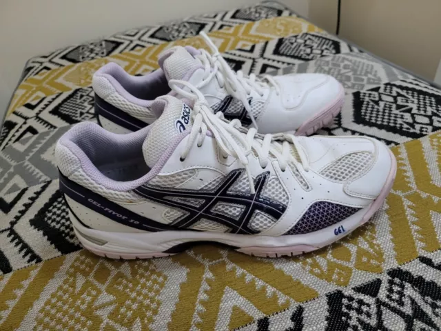 Asics gel pivot sales 1 netball trainers