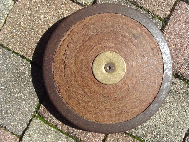 Lancer du disque dans l'Antiquité - Vikidia, l’encyclopédie des 8-13 ans