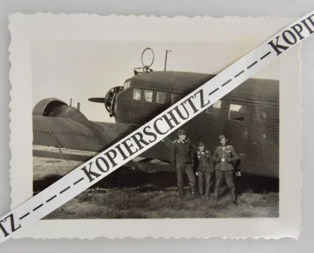 Orig Wk 2 Ww 2 Foto Polenfeldzug Polen Flugzeug Junkers Ju Mit Pilot Beschriftet