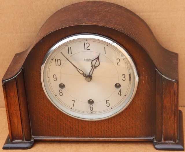 OLD WOODEN CASED Working Smiths Enfield Chiming Mantel Clock To Tidy Up