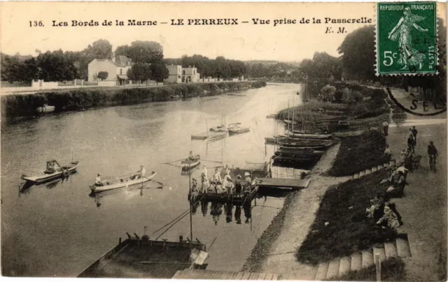 CPA Les Bords de la Marne - Le PERREUX - Vue prise de la Passerelle (390265)