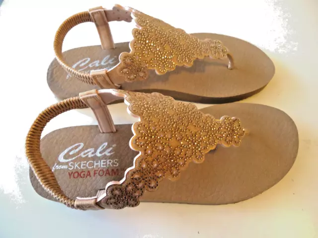 Cali  From Skechers Yoga Foam Slingback Sandals Tan Size 9 Mint Condition