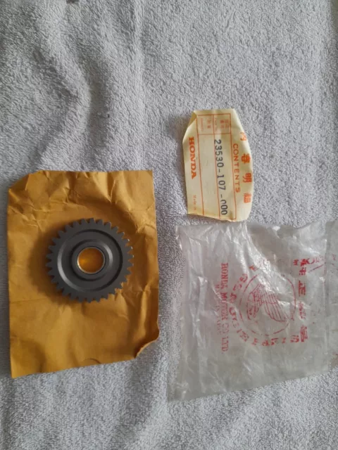 Honda CB 100 CB 125 Gear Idler Genuine NOS New