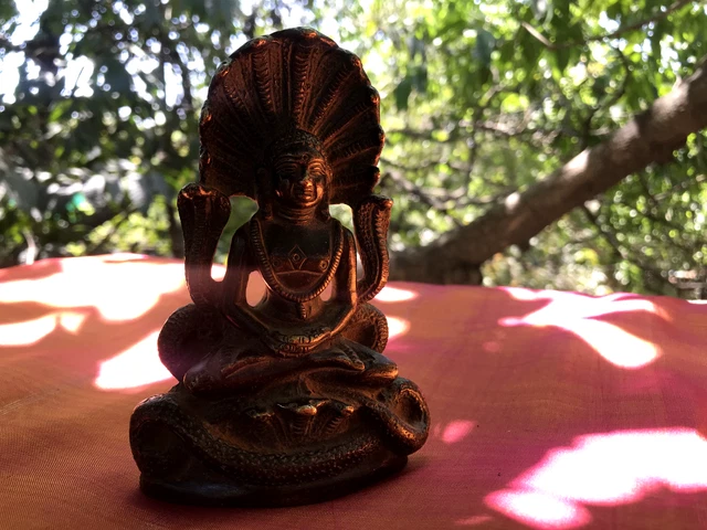 Statua di Buddha Bronzo antico Tempio India Buddismo Mantra Fatto a mano Asia O