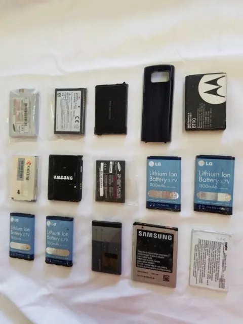 Lot 15 Rare Classic Phone Batteries Samsung Juke Sanyo Incognito Motorola Flip