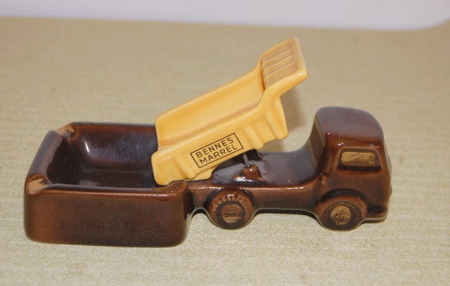 Etat Neuf Ancien Cendrier Publicitaire.en Faience.camion Bennes Marrel