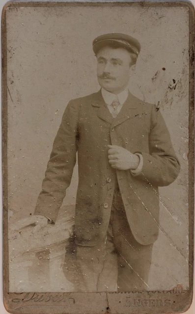 Dubut Angers Photographie Carte de visite Cdv Vintage Citrate