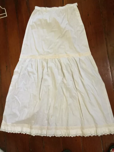 Antique Cotton Scallop Lace  petticoat  Skirt   dancing- Victorian Small