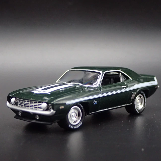 Modèle Réduit Chevrolet Caprice 1973 - Échelle 1:64 - Rouge - Pour Collectionneurs Adultes