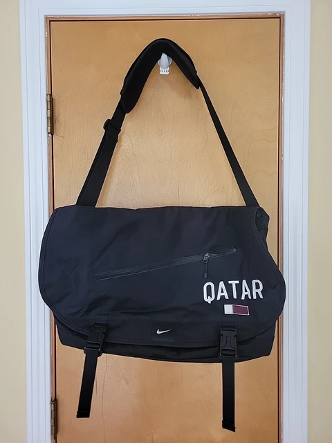 Nike Quatar Shoulder Bag • Black • Computer / Messenger Bag